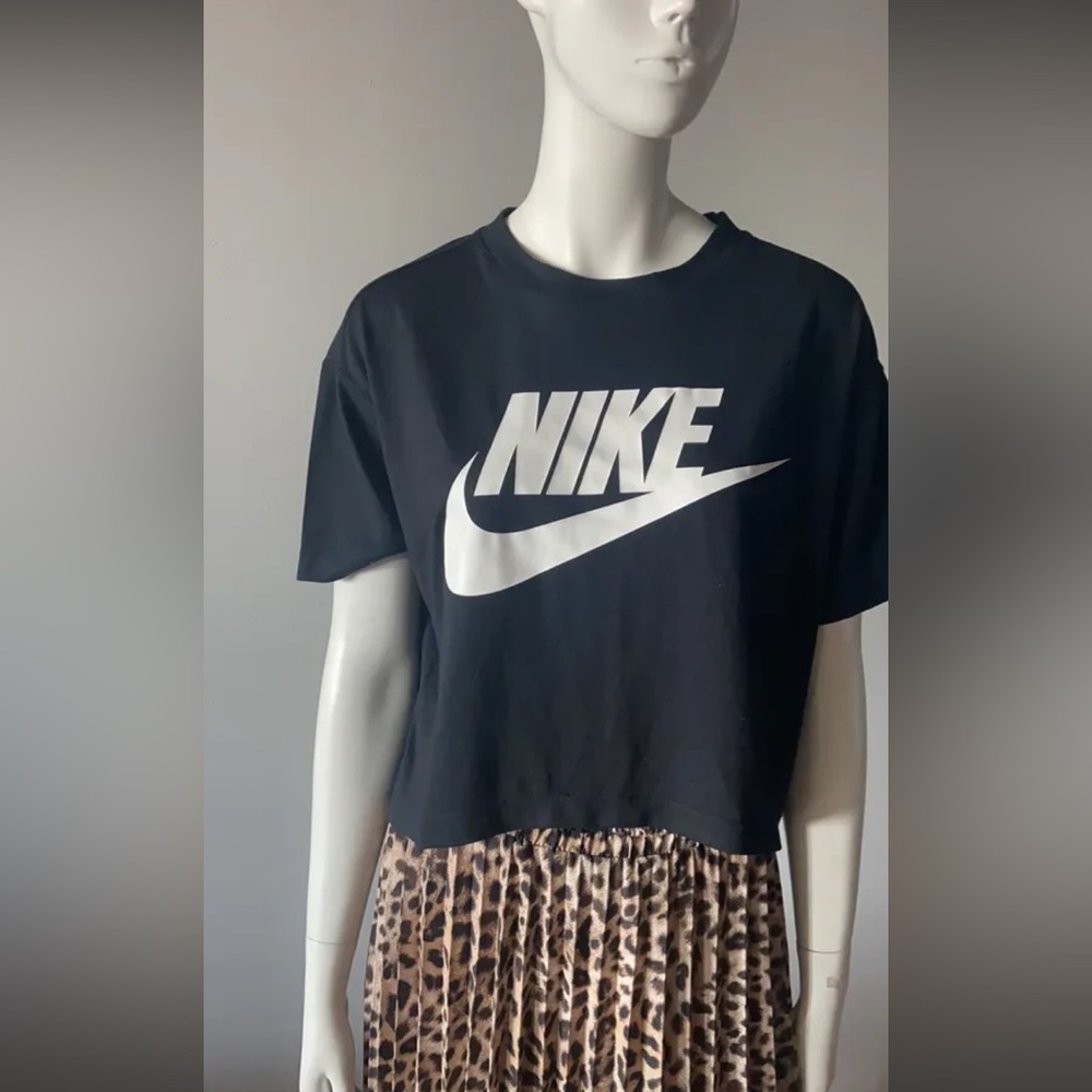 Nike Women's Black Crop Top